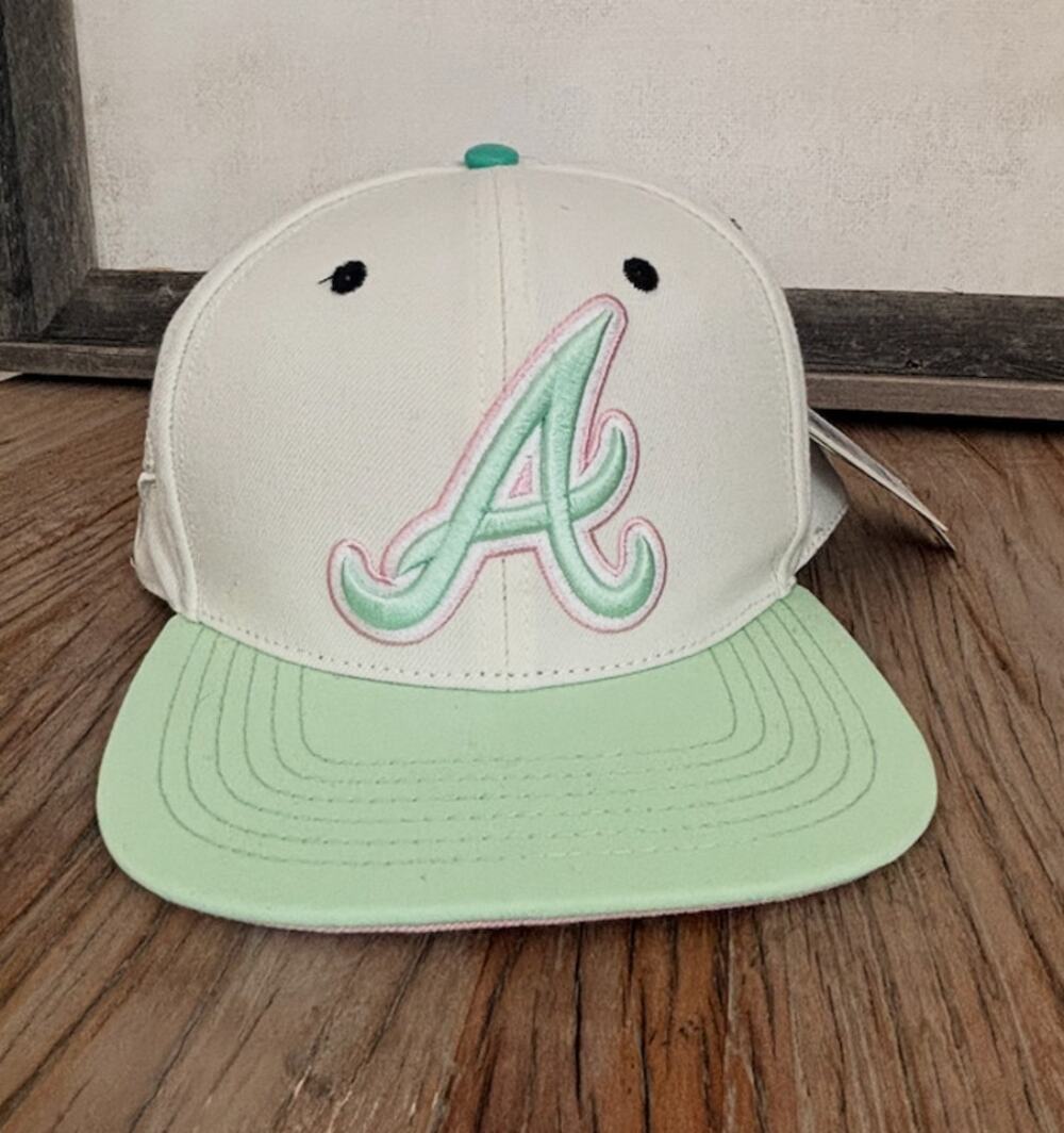 Atlanta Braves Pro Standard Cooperstown Snapback Hat Cream Mint Pink NWT